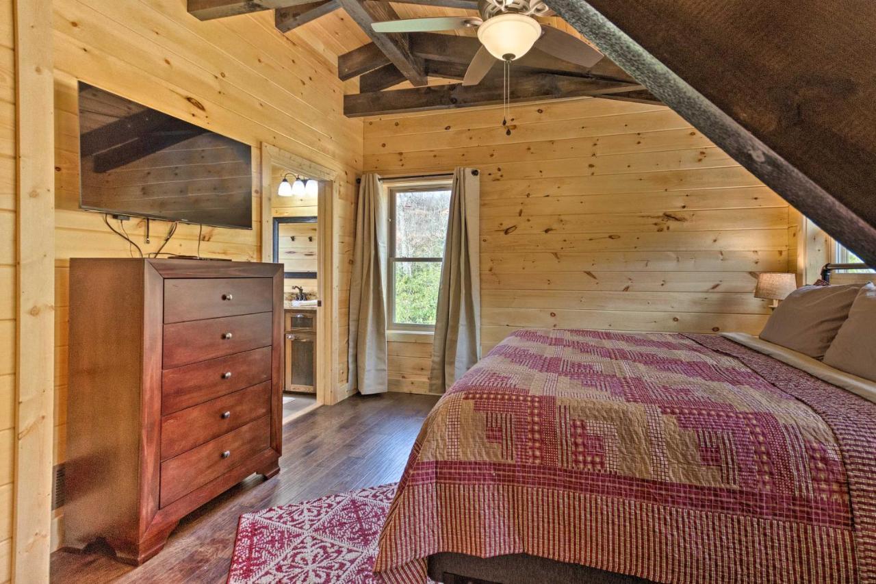 Hilltop Cabin On 5 Acres With Hot Tub And Waterfall! Брайсон-Сити Экстерьер фото