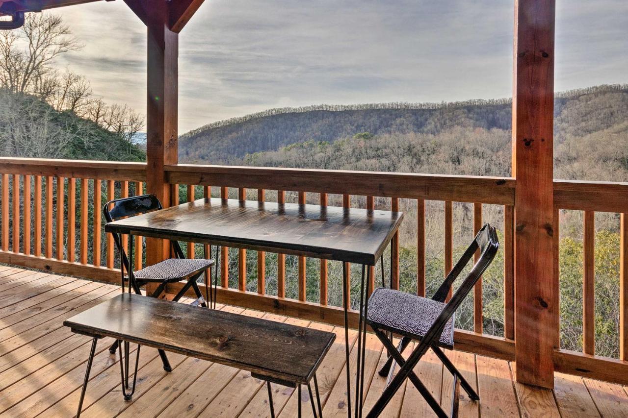 Hilltop Cabin On 5 Acres With Hot Tub And Waterfall! Брайсон-Сити Экстерьер фото
